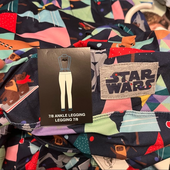 Disney Parks Star Wars Holiday Christmas 7/8 Leggings - Picture 7 of 14